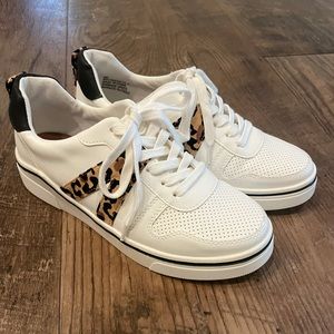 Mia Alta Leopard Sneakers